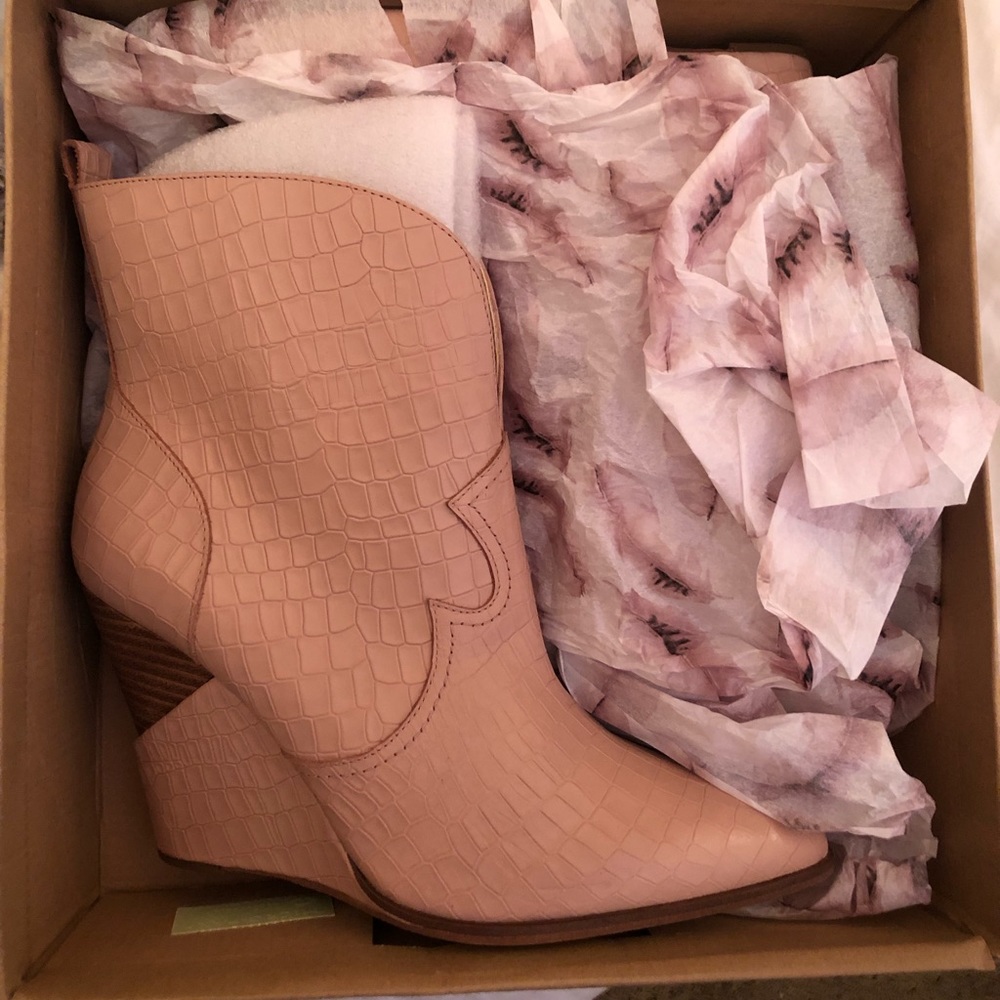 Jessica Simpson boots